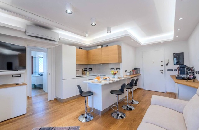 Luxusapartment in Olbia – Terrasse und Kino