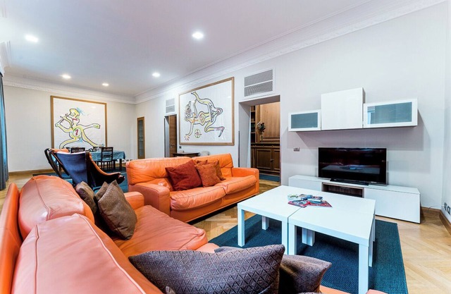 Luxury apartment in the heart of Rome - 7 mins walk to Spanish Steps