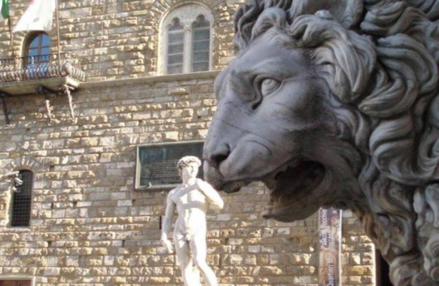 LUXURY APARTMENT IN THE HEART OF FLORENCE'S DUOMO DISTRICT - 4 BEDROOM - 180SQM