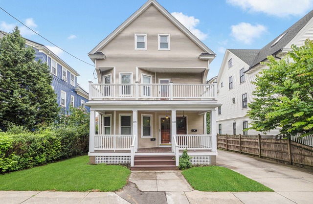 Luxury Apartment on the East Side!