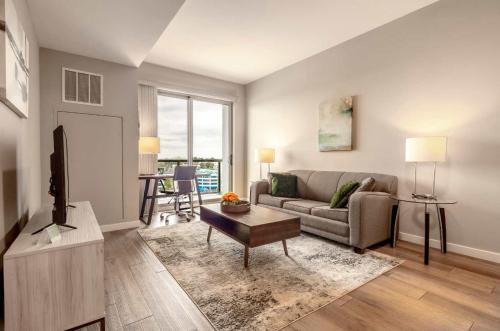 Luxury Apt On Harbor