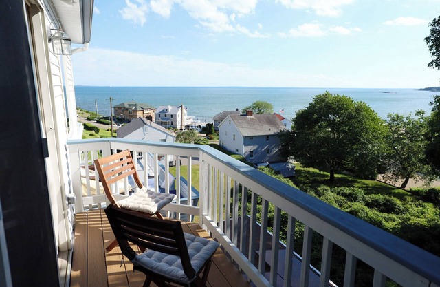 Luxury Beach House in Giants Neck Beach - Perfect for Large Families!