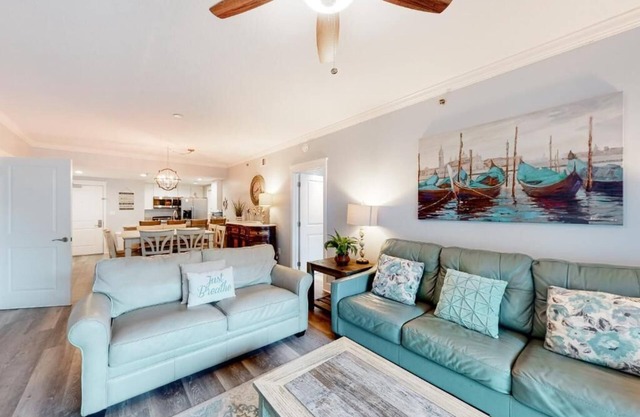 NEU UMGESTALTETES BEACH LEVEL ERDGESCHOSS A117 2BR / 2. 5BA Zimmer mit 2 Kingsize-Betten und Etagenbett