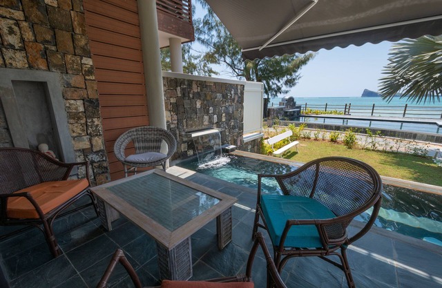 Luxury beachfront duplex, Coin de Mire view / 3Bedrooms, 2 swimming pool !