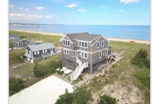 Luxury Beachfront Cottage