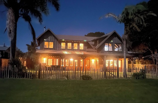 Luxury Beachfront Retreat Featuring Large Great Room, Spectacular Ocean Views