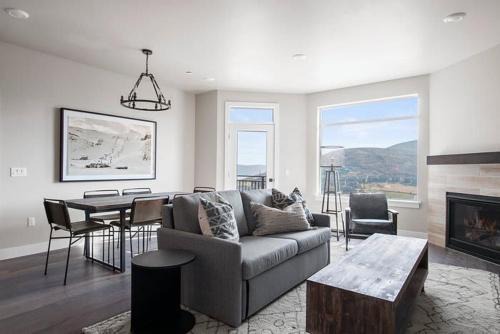 Luxury Black Rock Resort Suite Unit A
