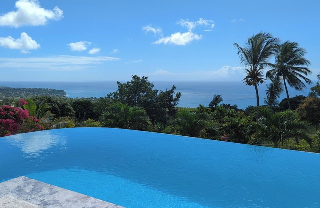 Luxury boutique villa for eternal romantics, amazing views, fantastic pool