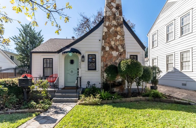 Luxury Bungalow Bryker Woods, Near Campus