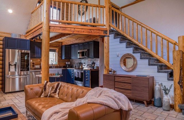 Luxury Cabin at Mirror Lake Retreat
