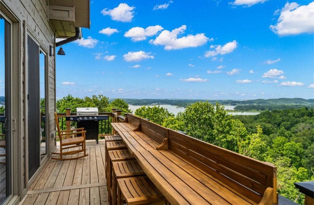 Luxury Cabin w/ Indoor Pool, Hot Tub & Lake Views