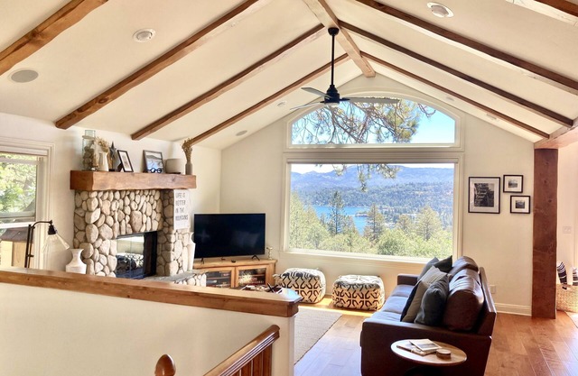 Luxury cabin with a spectacular lake view, nestled in the pines!
