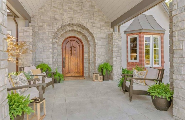 Luxury Castle Retreat at UC Davis