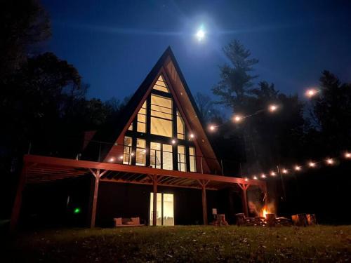 Luxury Catskills A-Frame, 15 mins to Ski Resorts