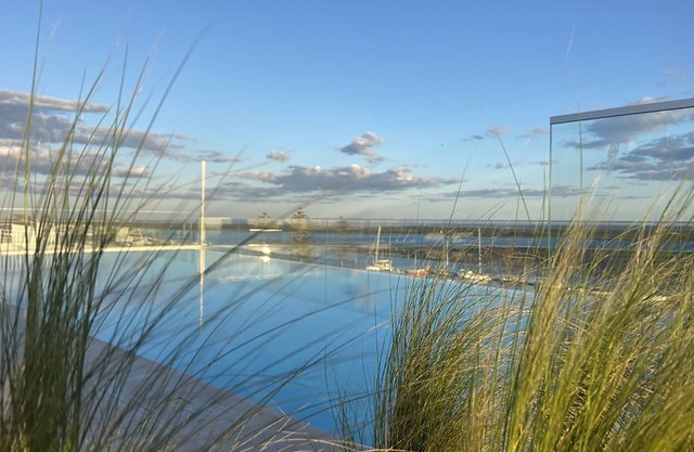 Luxury Classic Style, Modern Amenities. On the Marina. Rooftop pools,