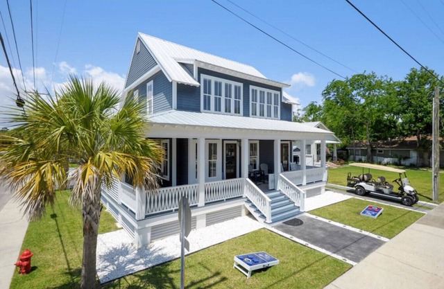 Luxury Coastal Retreat | Sleeps 8 | Private Pool | Walk to the Beach!