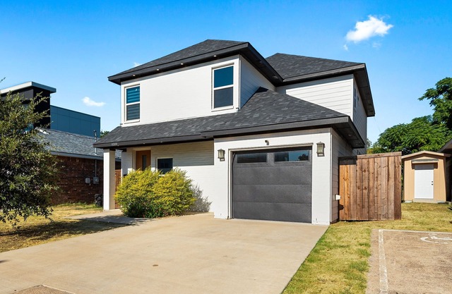 Luxury Comfort 5 Bedroom Home in Heart of Dallas