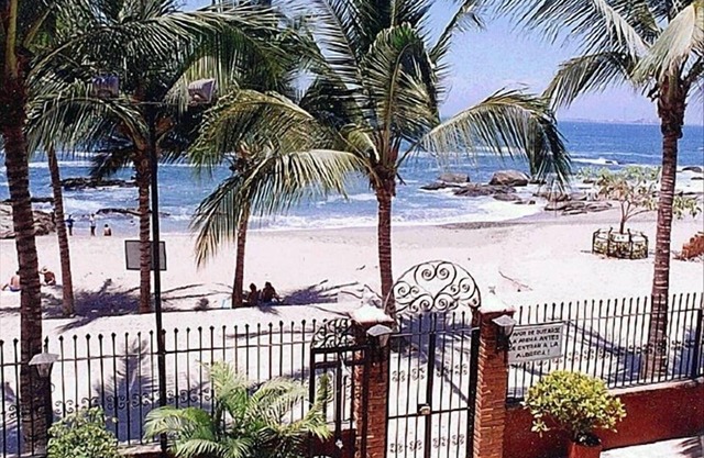 Luxus Conchas Chinas Beachfront 2 + 2 Condo Wifi Maid Poolblick