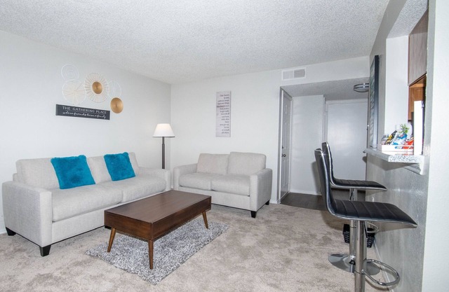 Luxury Condo *5 mins from DFW Airport*