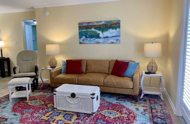 Luxury Condo at Colony Club