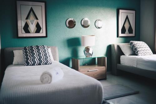 LUXURY CONDO BEACHFRONT