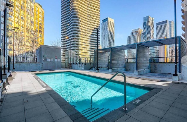Luxury Condo on Bay Street