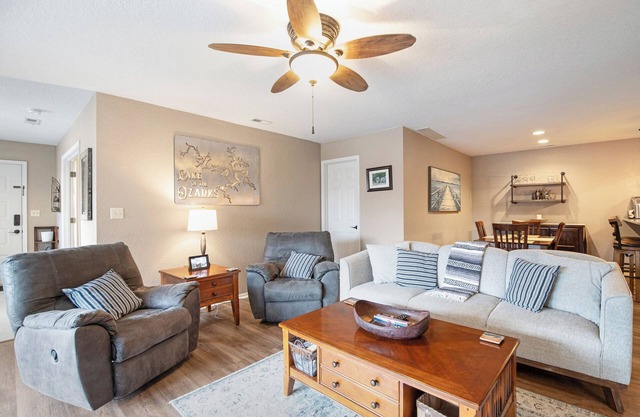 Luxury Condo- Sleeps 6- Private Location~ Centrally Located-Close to the Pool-Water View