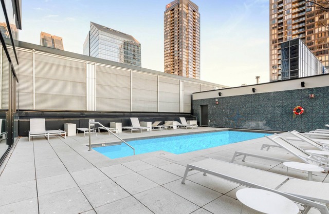 Luxury Condo-Tour des Canadiens- 1BR -Great View!