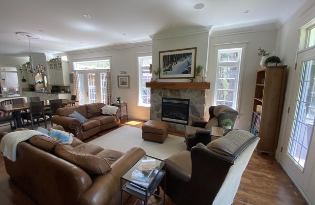 Luxury Cottage Style Custom Show Home ! Only 30 mins from Toronto !