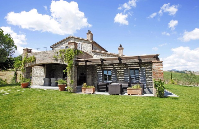 Luxus-Landhaus mit Pool und herrlicher Umgebung