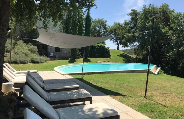 Luxuriöses Haus mit Pool, atemberaubender Blick auf Todi, bis zu 11 Betten
