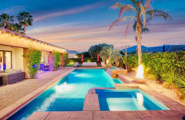 Luxury Desert Oasis with Pool, Arcade & Spa