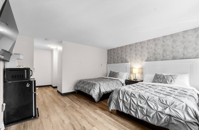 Luxury Double Bed - Near Beaches, Modern Updates
