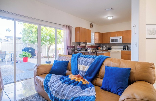 Luxury DreamStay Miami 3/2 King Suite