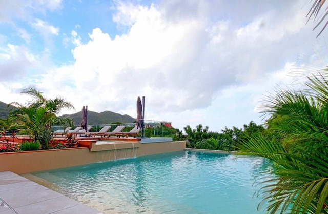Luxus-Duplex mit Pool, Meerblick und privater Terrasse in Saint-Martin