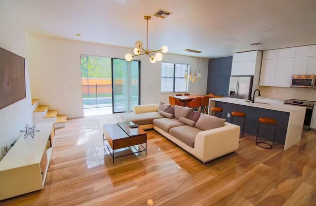 Luxury Escape in Kissimme w/Pool near Disney