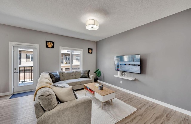 Luxury family vacation rental in Laurel Edmonton