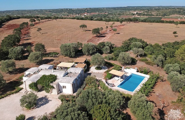 Luxus Familienvilla zum relaxen mit großem Pool