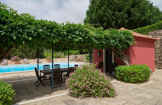 Luxury Farmhouse with Swimming Pool, By TimeCooler