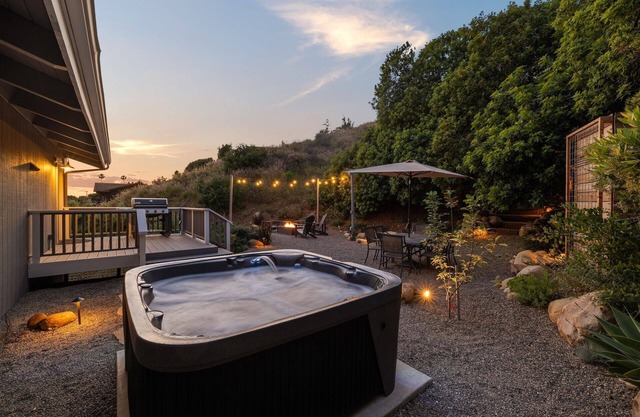 Luxury Farmhouse Cottage with Ocean & Island Views, Spa, Fire Pit & Hammocks