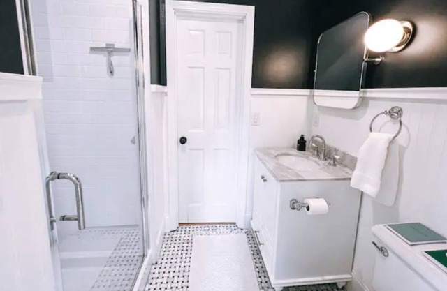 Luxury Farmhouse near Newburyport