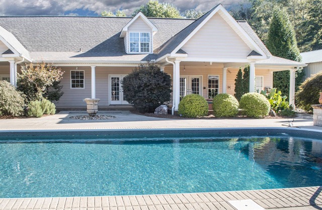 Luxury Farmhouse with History