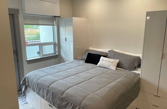 Luxury Flat at Okanagan Lake