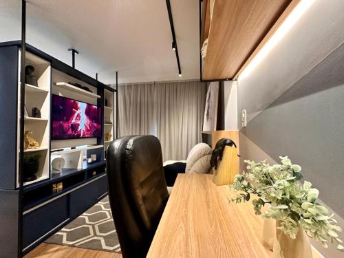 Luxury Flat NEW 15 MIN AIRPORT with PARKING SPACE