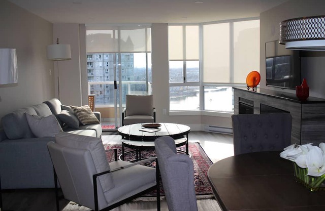Luxury furnished view condo