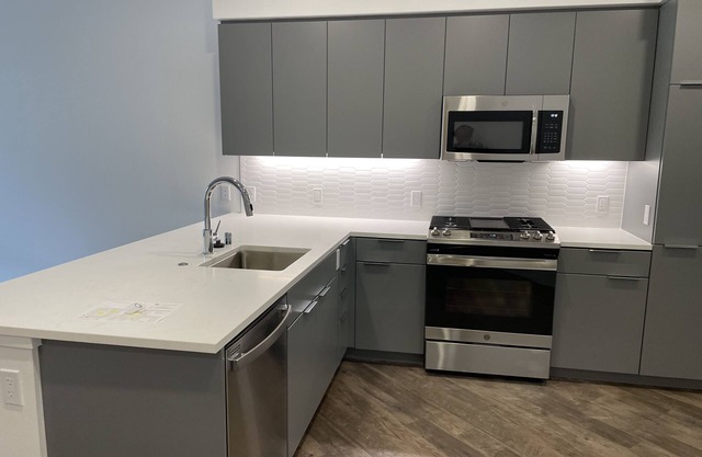 Luxury Furnished Apartment near Santana Row Westfield Mall Santa Clara /San Jose