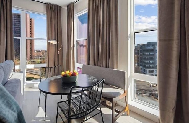 Luxury Furnished Apartments by Hyatus Downtown at Yale