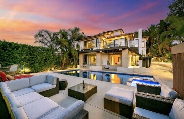 Luxus Gated Mission Bay Estate mit Pool im Resort-Stil!