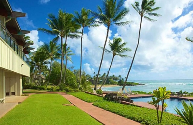 Luxury Gated Oceanfront Condo on Ground Floor