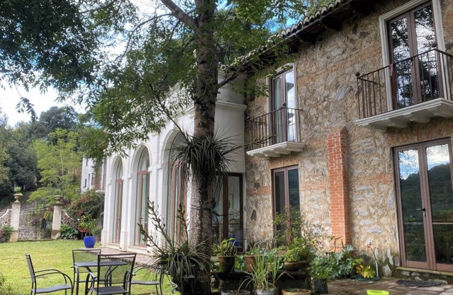 Luxury Getaway in the Heart of the Valley